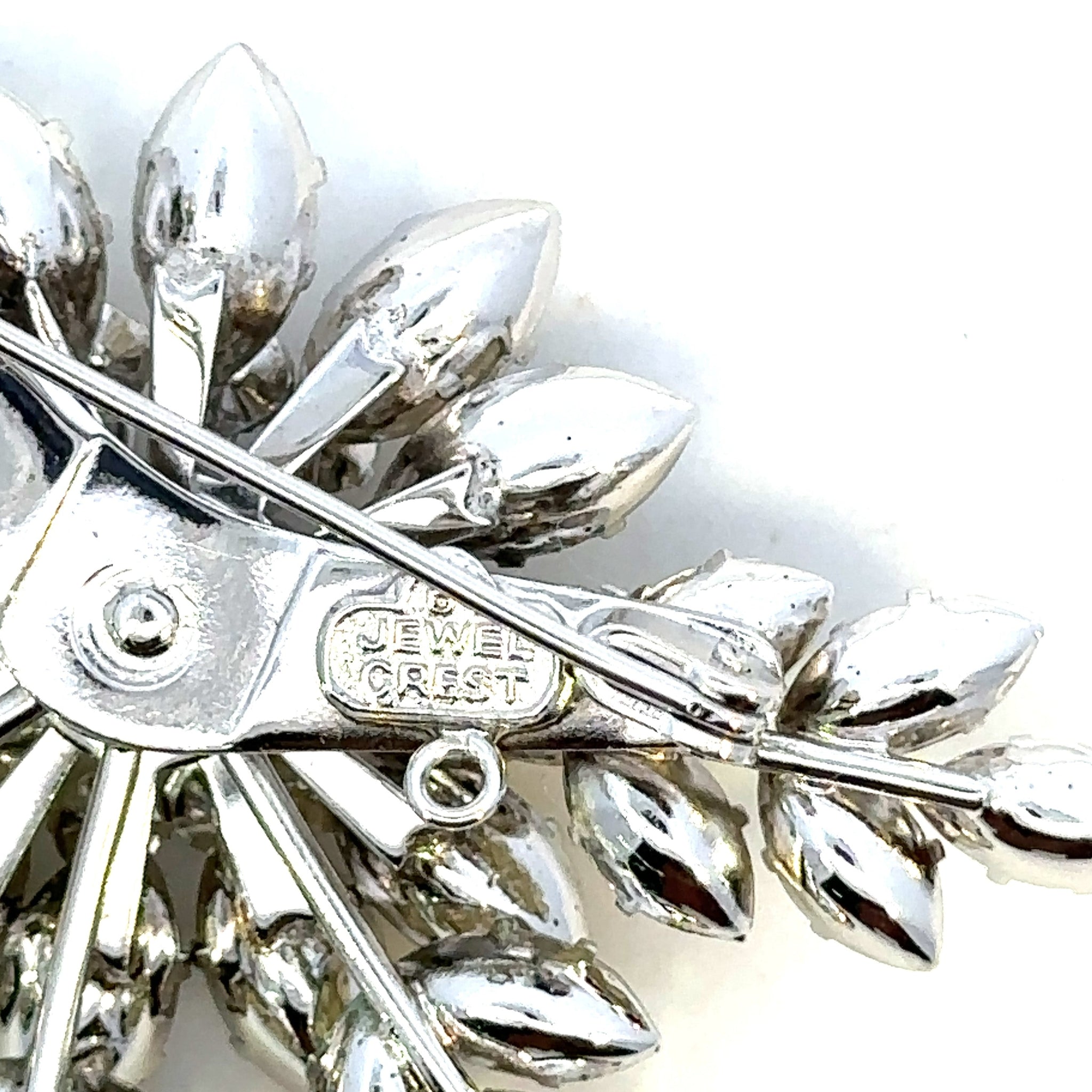 Glorious Vintage Jewel Crest Brooch – The Unique Jewellery Glorious Vintage Jewel Crest Brooch – The Unique Jewellery