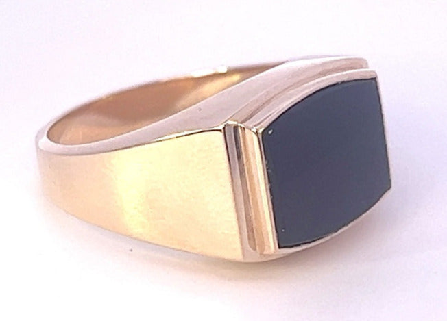  9ct Yellow Gold & Onyx Signet Ring