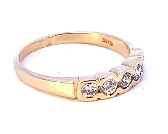 9ct Yellow Gold 5-Stone Cubic Zirconia Ring