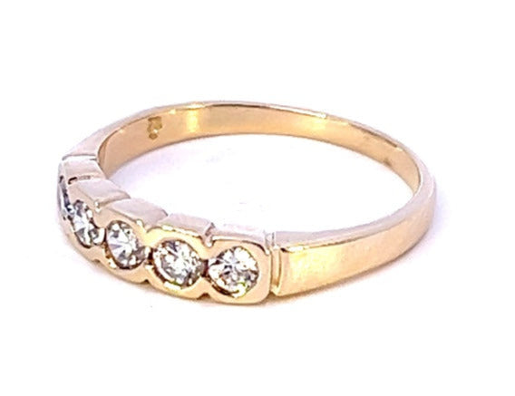 9ct Yellow Gold 5-Stone Cubic Zirconia Ring