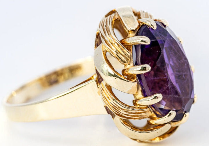 14ct Yellow Gold Amethyst Ring