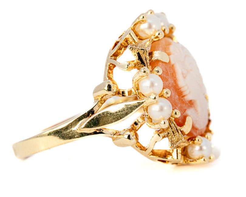 14ct Yellow Gold Shell Cameo & Cultured Pearl Ring