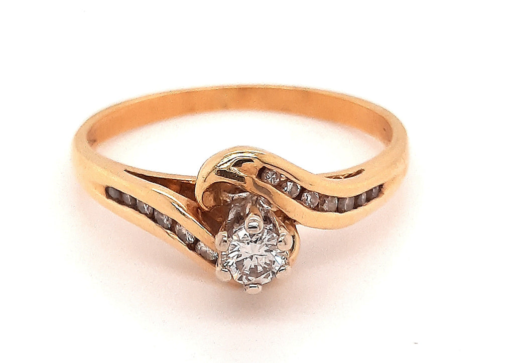 18ct Yellow Gold 15 Stone Diamond Ring