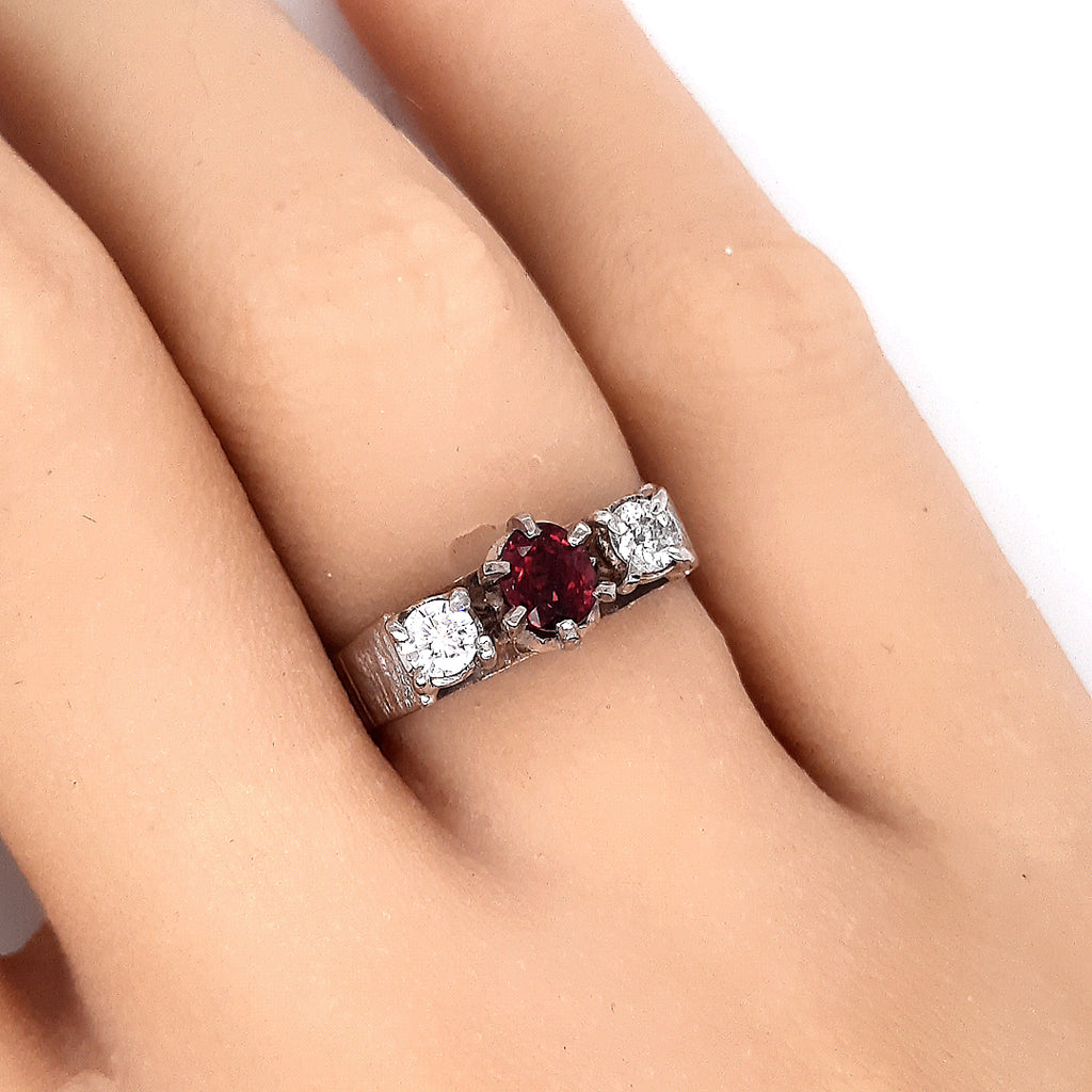 18ct White Gold Ruby & Diamond Ring