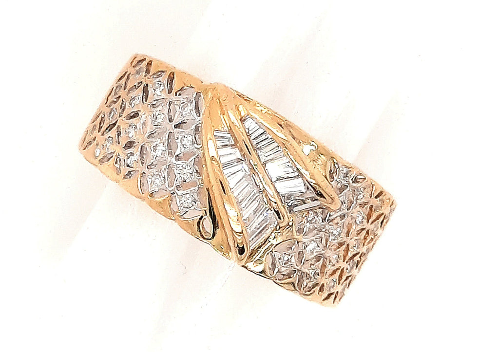 18ct Yellow Gold Diamond Ring