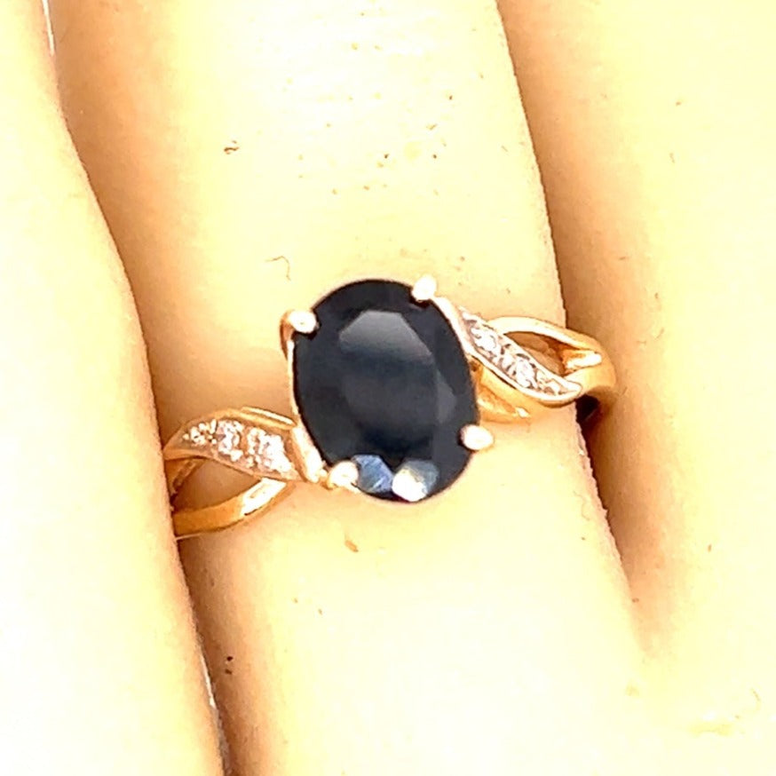 1.35ct Sapphire & Diamond 9ct Yellow Gold Ring