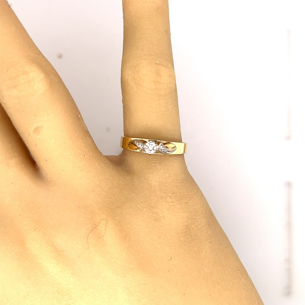 Diamond Ring Yellow & White Gold