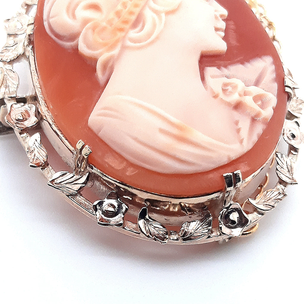 Vintage Cameo Brooch with Yellow Gold Leaf & Floral Surround