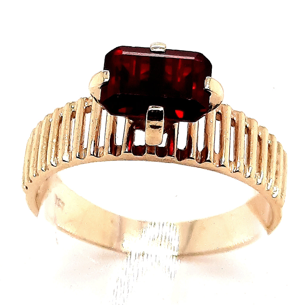 Ruby Yellow Gold Dress Ring