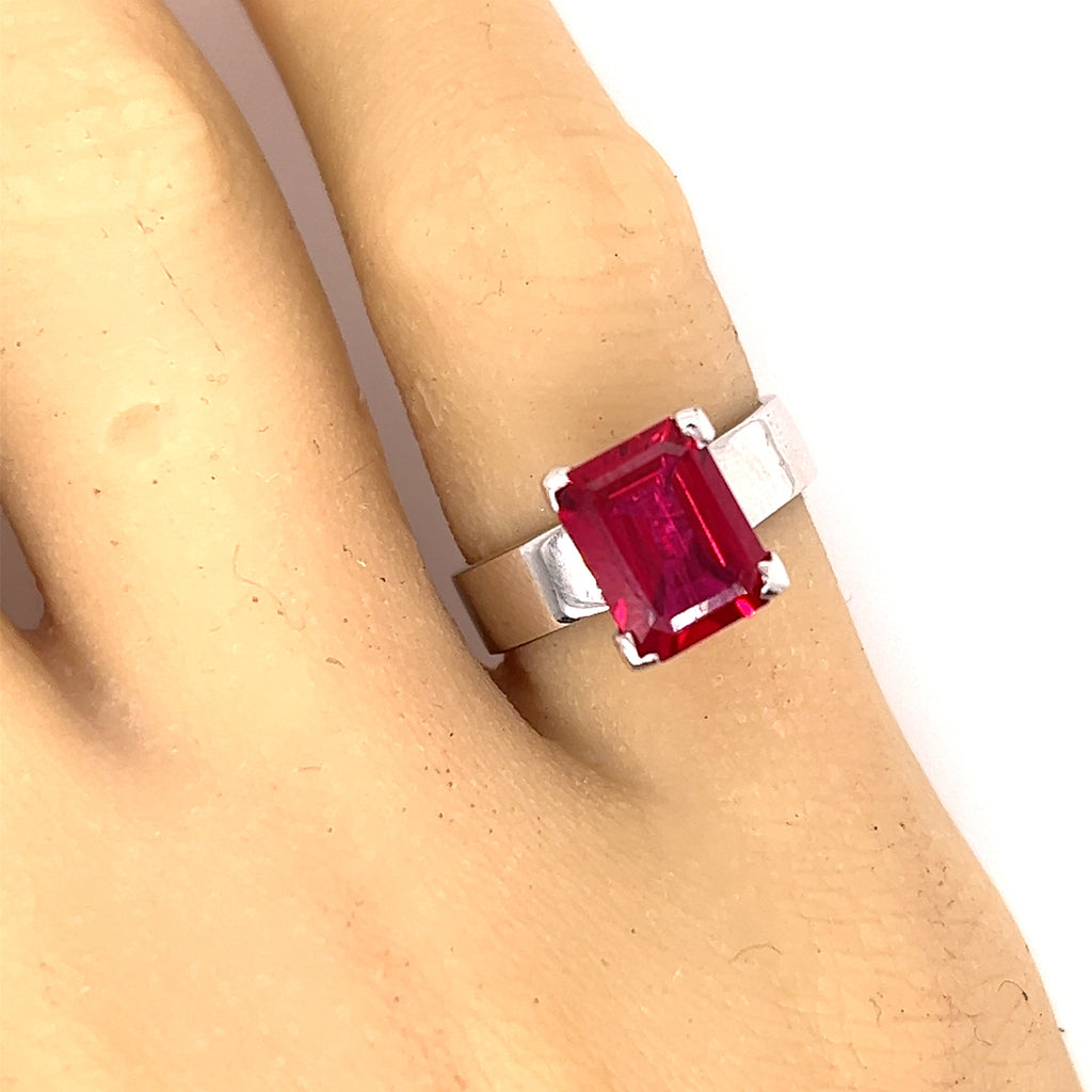 9ct White Gold Ruby Ring