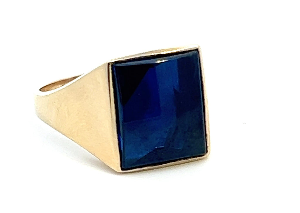 Royal Blue Spinel & Yellow Gold Ring
