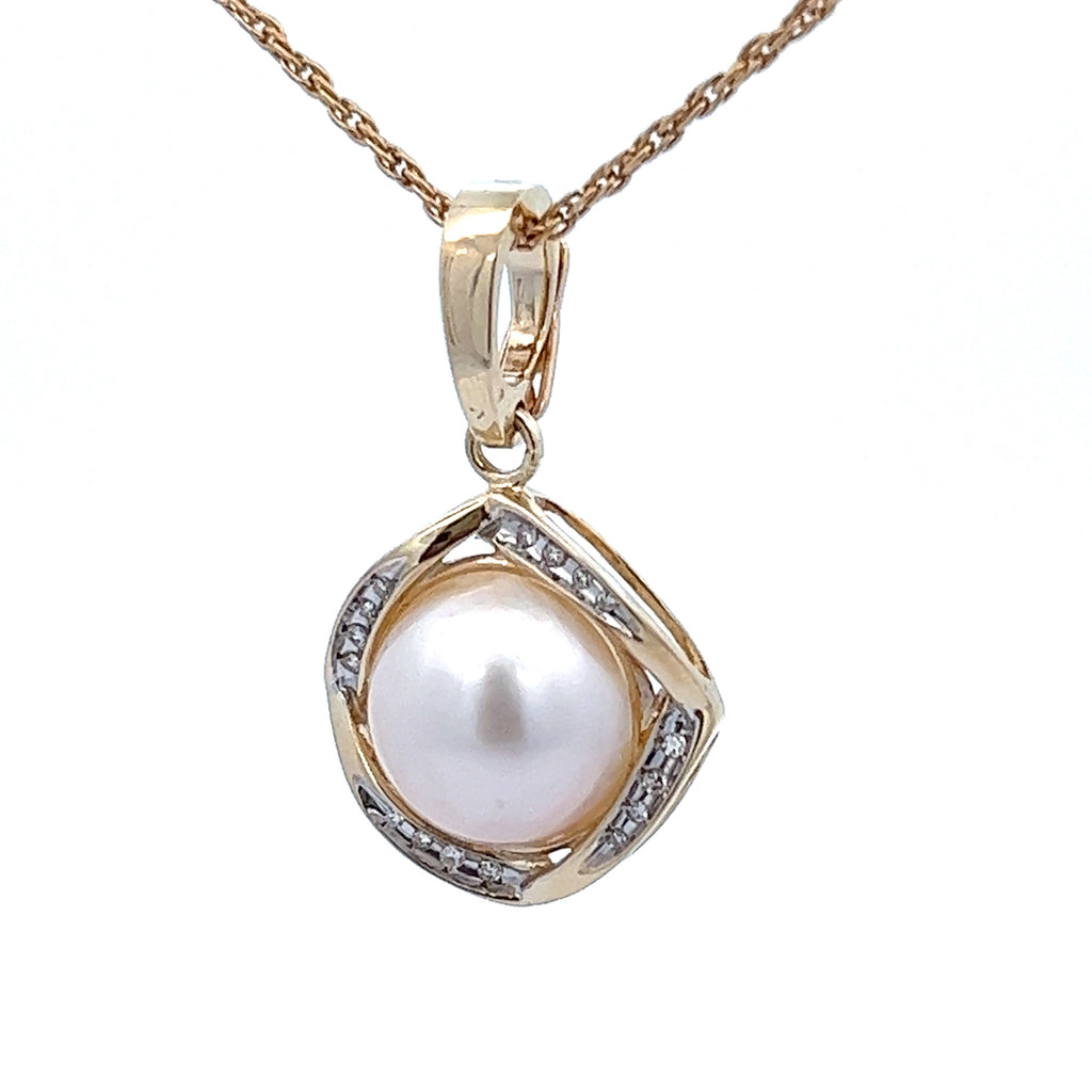 Mabe Pearl & Diamond Yellow Gold Enhancer Pendant