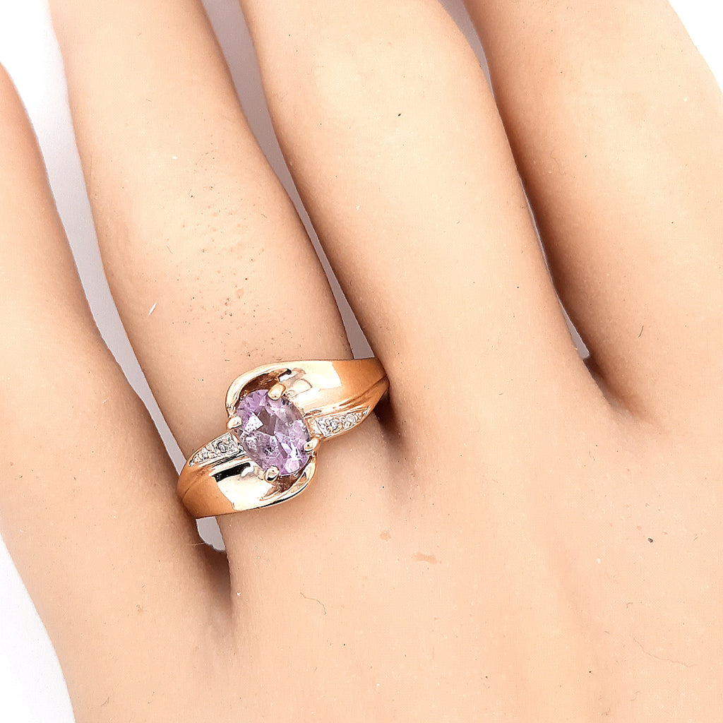 9ct Yellow Gold Amethyst & Diamond Ring