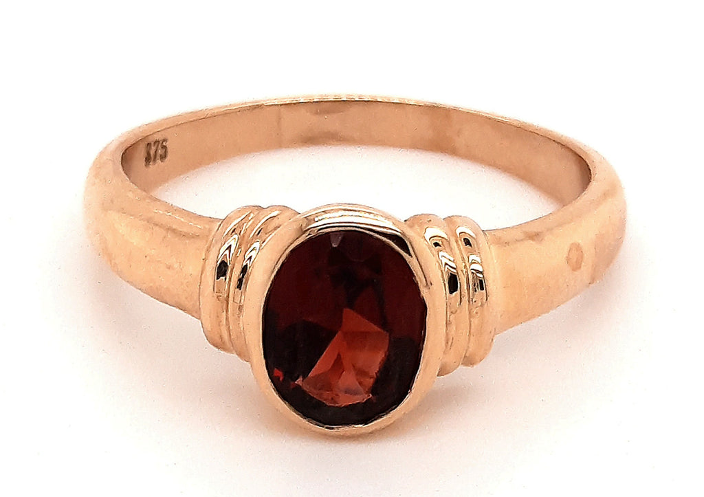 Garnet 9ct Yellow Gold Single Stone Ring