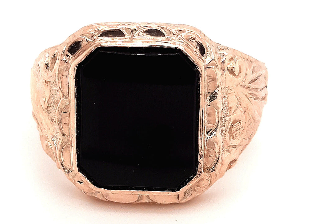 9ct Yellow Gold & Onyx Signet Ring with Engraved Shoulders