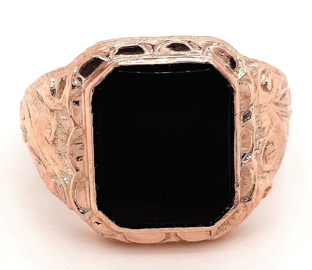 9ct Yellow Gold & Onyx Signet Ring with Engraved Shoulders