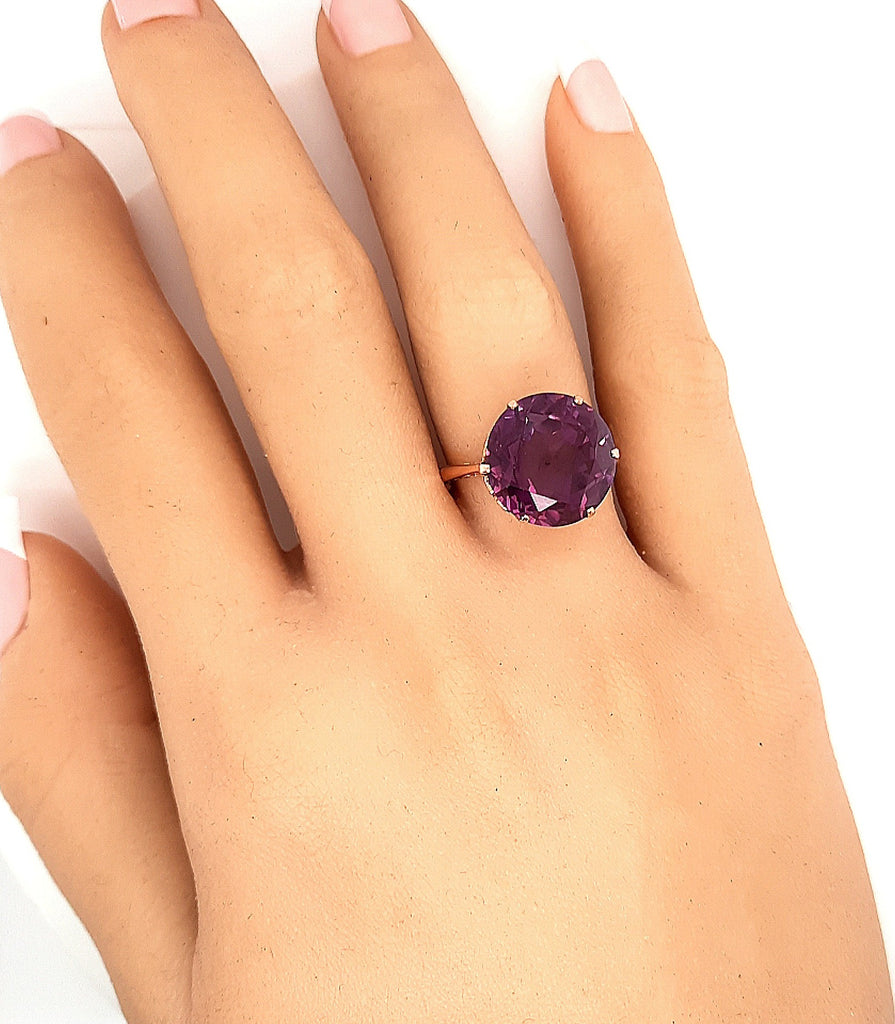 9ct Yellow Gold & Colour Change Sapphire Dress Ring 