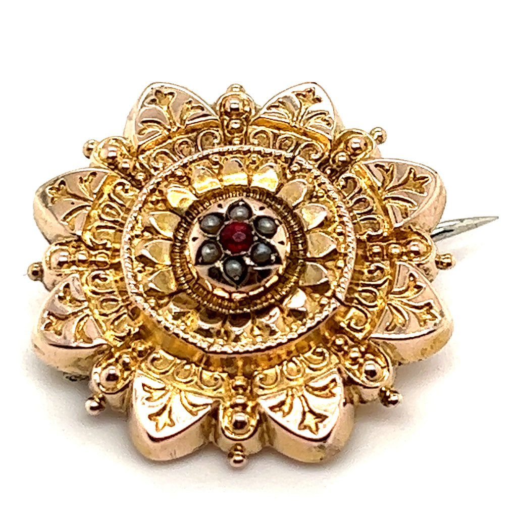 Vintage 9ct Yellow Gold Ruby & Pearl Photo BroochVintage 9ct Yellow Gold Ruby & Seed Pearl Brooch 