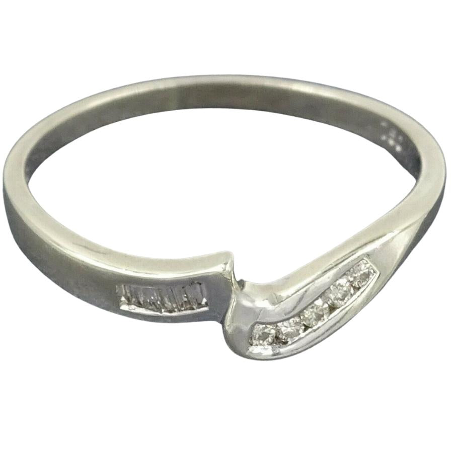 18ct White Gold Diamond Ring