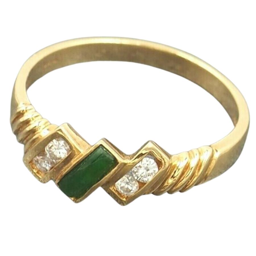 18ct Yellow Gold Nephrite Jade & Diamond Ring