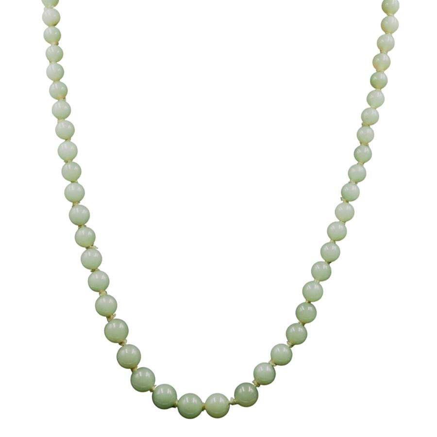 Graduated Jade Necklace with 9ct Yellow Gold Clasp